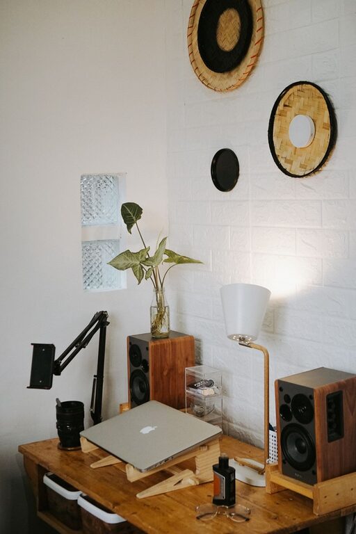 Creating a Cozy and Inviting Home Office: Tips for Comfort and Productivity